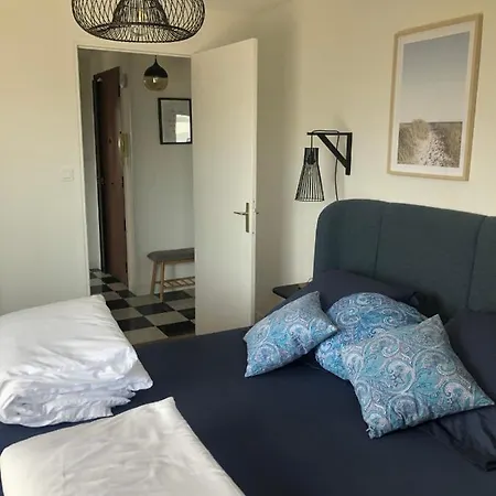 Beautiful Flat With Balcony And Sea View Apartment Saint-Laurent-du-Var Exterior photo