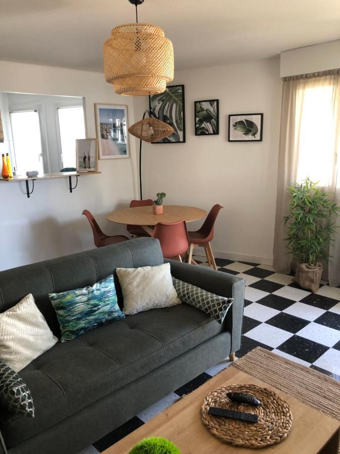Apartment Beautiful Flat With Balcony And Sea View Saint-Laurent-du-Var