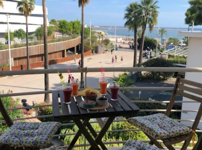 Beautiful Flat With Balcony And Sea View